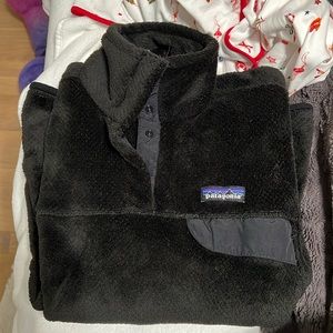 Patagonia women’s M black pullover